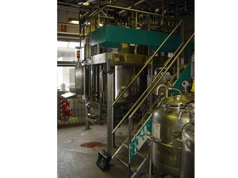 Eclairage ateliers fabrication de vernis
